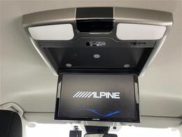 【フリップダウンモニター】後席でも大画面かつ高画質で映像をお楽しみください