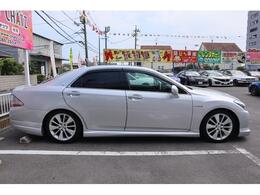 サンルーフ！シートヒーター！シートエアコン！HDDナビ！フルセグ！バックカメラ！サイドカメラ！DVD！ブルートース！クルコン！ETC！スマートキー！豪華です！お買い得！1台限定です！