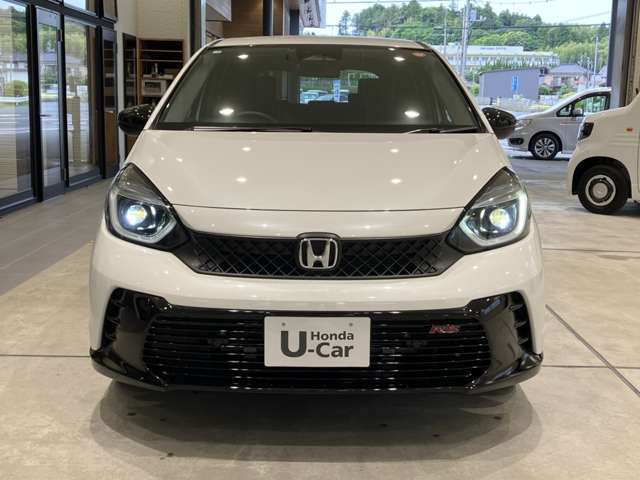運転しやすいコンパクトさとリラックスできる広さを両立したデザインとなっています。