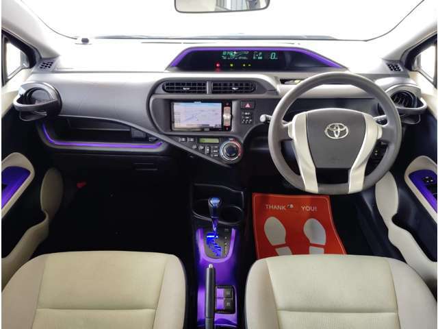 広々として運転しやすい車内には定評があります！