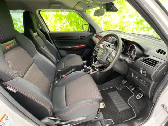 「この車の写真をもっと見たい」「状態が気になる」「この装備はついている？」どんな小さな疑問でもお気軽にお問い合わせください！