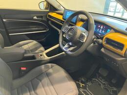 シンプルな車内空間