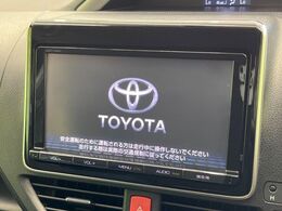 【純正9型ナビ】人気の純正ナビを装備。オーディオ機能も充実しており、Bluetooth接続すればお持ちのスマホやMP3プレイヤーの音楽を再生可能！毎日の運転がさらに楽しくなります！！