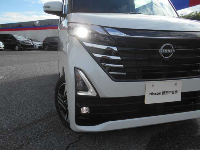 とても明るくて夜間も安心・しかも消費電力も少ないLEDヘッドライト付き。