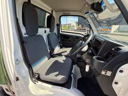 全国のAA会場で毎日競りに参加、本当に安く売値設定できる車しか仕入れておりません。他社在庫と比較下さいませ。