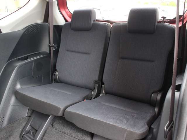 リアシートも使用感も少なくグッドコンディション★