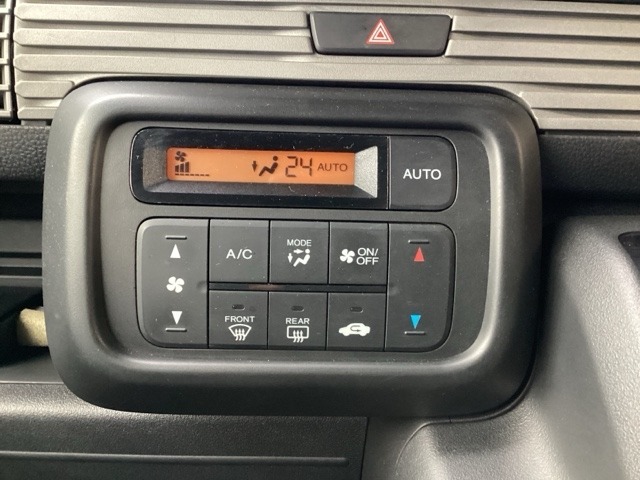 オートエアコンです。いつでも快適室内！