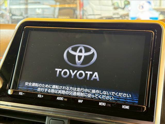 【純正9型SDナビ】地デジもついて多機能なモデルです。最新ナビもお取扱いございます。こだわりの機種などございましたらご相談ください。