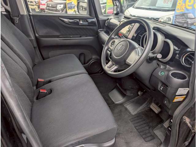 【車内抗菌・抗ウィルス＋消臭】車内抗菌オプションございます！車内抗菌・抗ウィルス＋消臭を行うことで快適なドライブ。ご使用直後はアルコールによる殺菌効果があり、消臭・抗菌します！