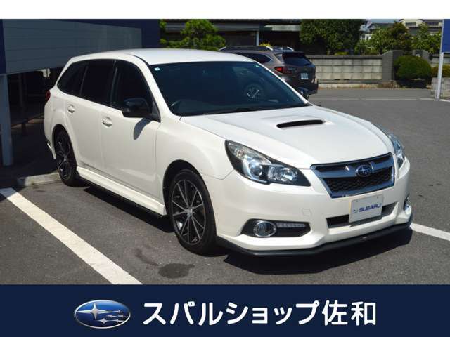 専門店ならではのご提案・整備など、全てはお客様第一をモットーに。スタッフ一同、日々取組んでおります。