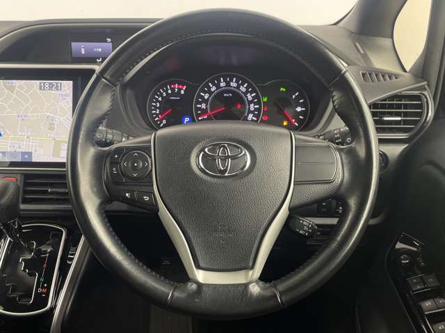 【ハンドル】『ハンドル/ステアリング』の画像になります。写真の内容に関してご不明点、ご質問等がございましたらお気軽にガリバー店舗までお問い合わせください。