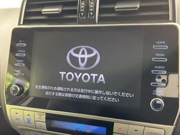 【ナビ機能付き9インチディスプレイオーディオ】ナビ機能搭載の他、お持ちのスマートフォンと連携して、ナビやbluetoothでの音楽再生が可能です♪デザインはもちろん操作性も良好！