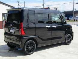 車内の空気の入れ替えに役立つ純正ドアバイザー☆雨天時に便利です☆