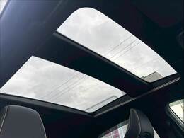 【サンルーフ】人気メーカーオプション。開放感溢れる車内を演出します☆