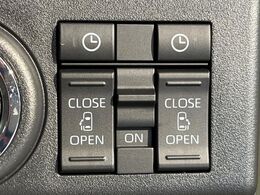 【両側パワースライドドア】スマートキーや運転席のスイッチで後席両側スライドドアの開閉が可能♪電動だから力を入れてドアを開ける必要が無く、小さなお子様でも簡単に開け閉めでき快適です♪