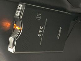 【ETC】高速道路の料金所をストレスなく通過！話題のスポットやサービスエリアに多い「スマートIC」利用時は必須のアイテムです。当店でセットアップを実施、ご納車当日からすぐにご利用いただけます！