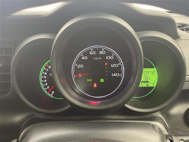 【スピードメーター】メーターがシンプルで見やすく運転しやすいですね！