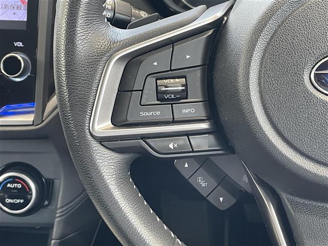 こちらはハンドルの写真です。中古車なので、若干の使用感はありますが、破損、不具合等はありません。弊社はユーザー様から買取した車両を、一台一台チェックして問題のない車両を掲載しております。ご安心ください