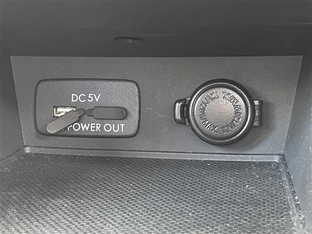 気になる車はすぐにお問い合わせください！画面右側の0066から始まる無料ダイヤルからお問い合わせ下さい！専門スタッフがお車のご質問にお答えいたします！
