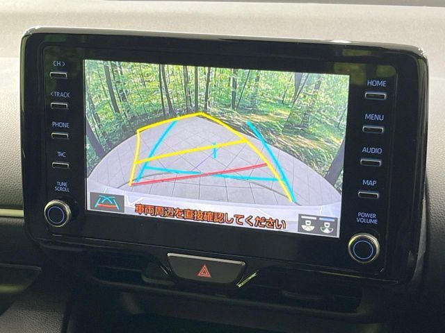 【バックカメラ】駐車時に後方がリアルタイム映像で確認できます。大型商業施設や立体駐車場での駐車時や、夜間のバック時に大活躍！運転スキルに関わらず、今や必須となった装備のひとつです！