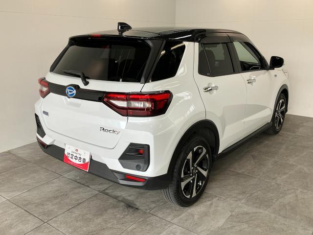 お客様にぴったりなおクルマをお選びいただけますように様々な展示車をご用意致しております！ダイハツの軽自動車だけではなく、他メーカー車やコンパクトカー・ミニバンなども数多く取り揃えております！