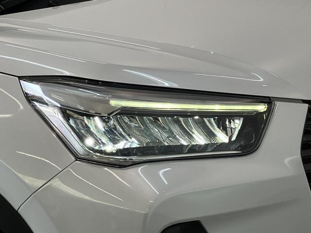 品質へのこだわり！専門のカークリーニング業者さんに依頼をして徹底的に内装・外装をキレイにしてもらっております。外装は磨きもしてもらっていますのでピカピカですね☆