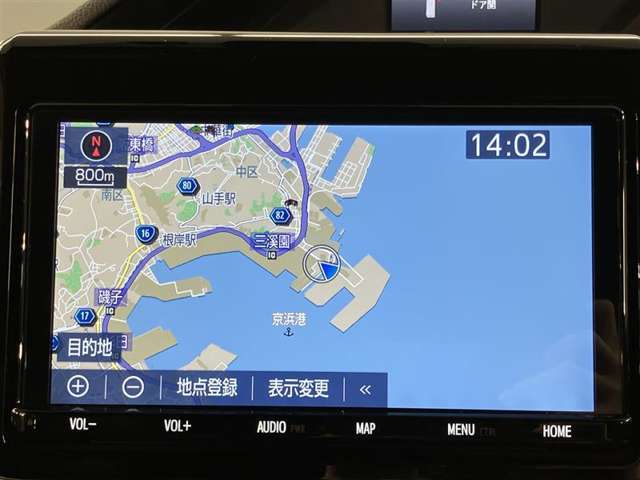 いまや必須装備「ナビゲーション」搭載！知らない場所にスイスイッとドライブ。もう、これなしではハンドルを握れませんね！でも運転中の操作は危険ですのでご注意ですね☆