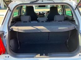 ラゲッジボード付きのラゲッジスペース☆