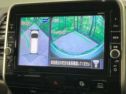 【アラウンドビューモニター】専用のカメラにより、上から見下ろしたような視点で360度クルマの周囲を確認することができます☆死角部分も確認しやすく、狭い場所での切り返しや駐車もスムーズに行えます。