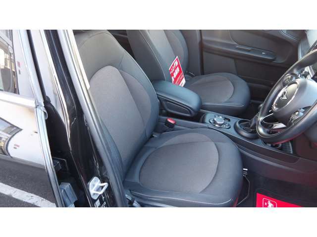 ■特典14■展示車は約100台です■希望のお車が展示場になくても提携オークション会場からお客様の希望に合った年式、予算、色、装備等ぴったりのお車を探してきます■