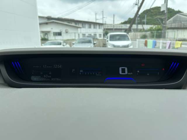 【メーター】メーターまわりも素敵なデザイン！安全性もばっちりです。