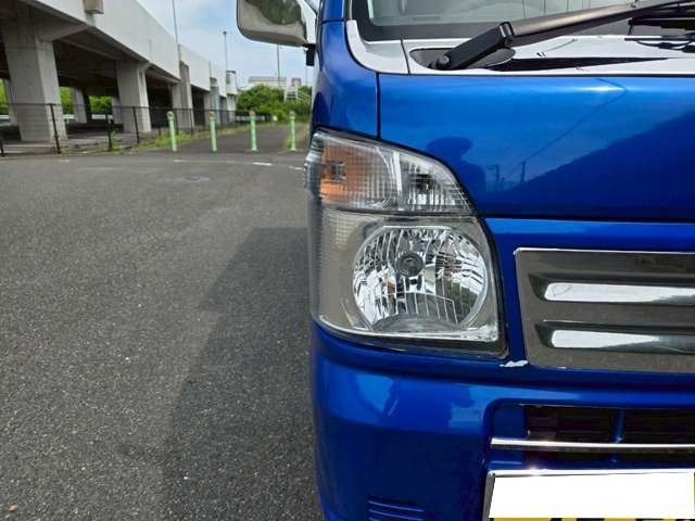 ヘッドライトの黄ばみやクラック等なく