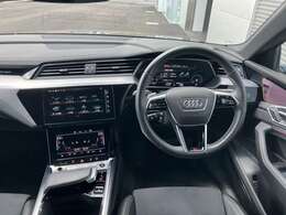 Audi Approved小山では厳選したAudi認定中古車を取り揃えております。「納車前100項目点検整備」・「Audi認定中古車保証」で安心の“Audi Life”をご提供させていただきます