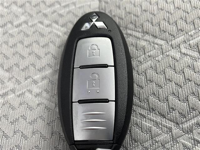 ◆【付属品】このクルマ限定で使える装備品が付いています！使い方などはぜひ実際に店舗にお越しいただき、専門スタッフにお尋ねください！