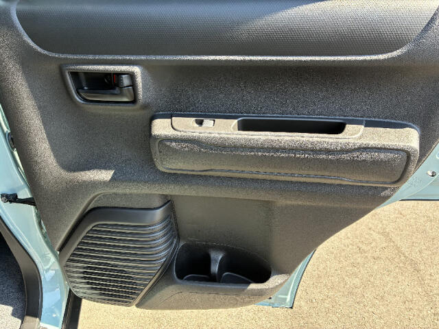 【当店の安心宣言】　★全車事故歴無し【日本査定協会基準】　★全車6万キロ以内の良質車【メーター管理システム基準】　★全車保証付き【国の認定工場（自社工場）で整備】快適なカーライフをお過ごし下さい♪