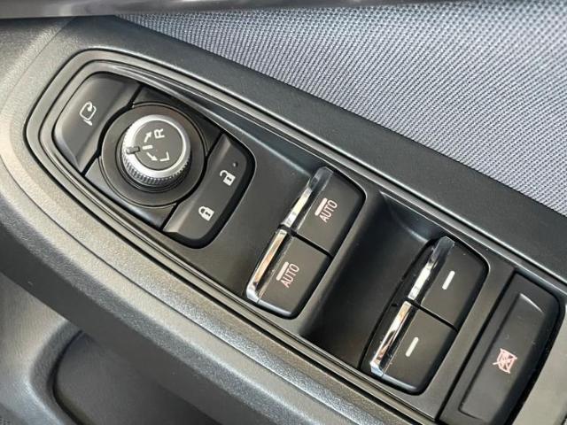 お車に合わせて無料保証以外にも、保証範囲、期間、距離を拡充させた有料保証もご用意しております！中古車の購入が初めてで不安・・・というお客様もご安心ください！