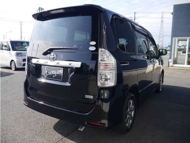 特選車☆取り揃えております！お手頃価格なお車から冬場に心強い4WD車とラインナップ豊富！！お問い合わせお待ちしております♪