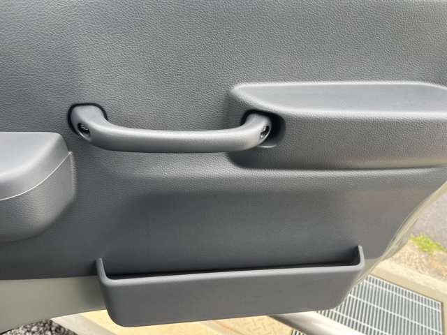 ☆車の保険は買ったところで加入するのがベストです。保険に関しても大手保険代理店をしておりますので安心してお任せください。不慮の事故の際も自社鈑金工場と連携して修理を進めてまいります☆