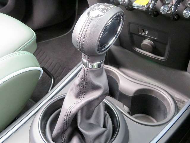 ◆日本全国納車が可能です。遠方のお客様でも、陸送のご相談や納車までの流れ・購入方法（各種ローンなど）を詳しくご説明致します。お気軽にお問い合わせ下さい◆