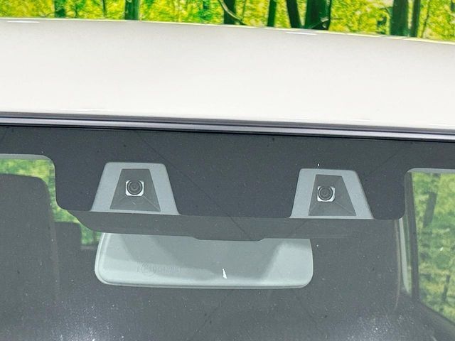 【スズキ　セーフティサポート】走行中に前方の車両等を認識し、衝突しそうな時は警報とブレーキで衝突回避と被害軽減をアシスト。より安全にドライブをお楽しみいただけます。