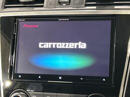 【大画面ナビ】人気の大型8インチナビを装備。存在感のある大画面はインパクト大！ナビ利用時のマップ表示は見やすく、テレビやDVDは臨場感がアップ！いつものドライブがグッと楽しくなります♪