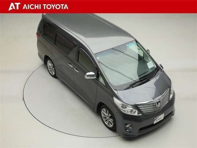 両側パワースライドドア付きだから、狭い駐車スペースなどでの乗り降りラクラク♪小さなお子さまのいるご家庭には嬉しい装備です。