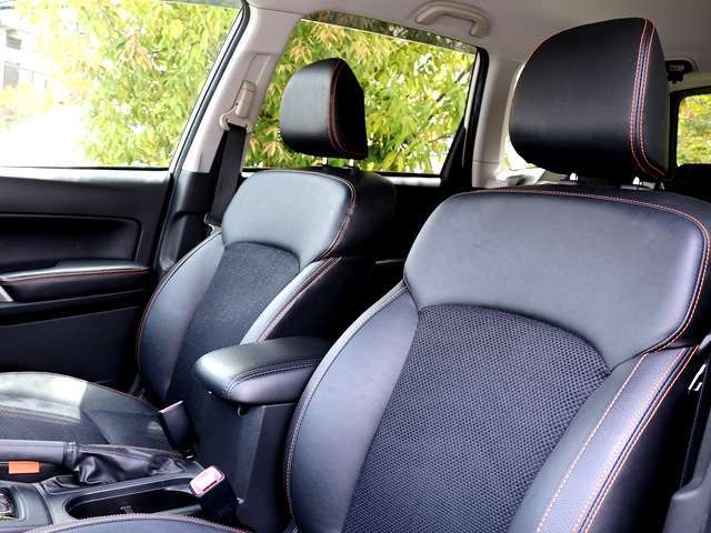 当店の全てのお車、事故歴のある車は扱っておりません。自信を持ってお勧めできますのもそういったこだわりがあるからこそなのです。お客様の事を第一に考えお客様の気持ちになってお車選びをサポート致します