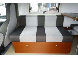 全国直営店・共通在庫1000台オーバーのキャンピングカーを浜松店で販売可能です☆　専任スタッフがご対応　すてきな一台をご提案致します☆