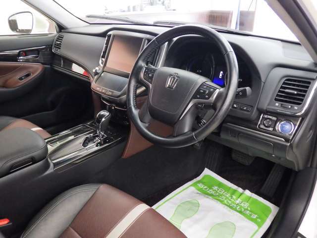 今まで大切に乗られてたお車を下取りさせていただきます。沢山の思い出が詰っている分、価格の限界まで頑張らさせていただきます。