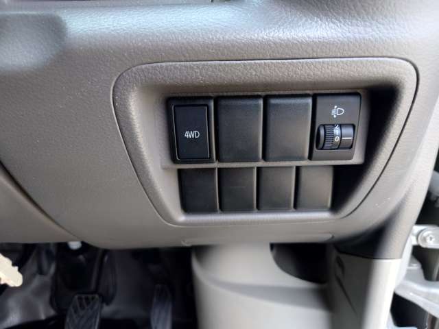 4WD車です。