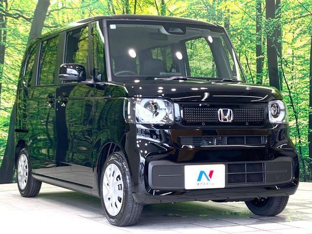 大好評のボディコーティング「弾スプラッシュコート」もご納車までに施工可能。通常のガラスコートと異なる、耐久年数6年の無機質ガラスコーティングが、ボディをキレイな状態に保ってくれます。