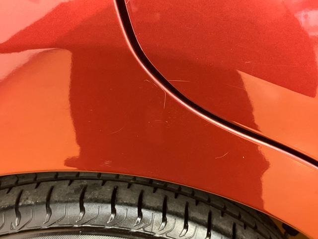 キズ・凹み・その他情報＊外装に複数のすりキズ/引っかきキズがございます。