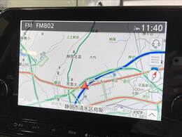 【純正ナビ】一体感のあるナビは、高級感ある車内を演出してくれます。Bluetooth再生などオーディオ機能も充実しておりますので、運転もより楽しめます♪