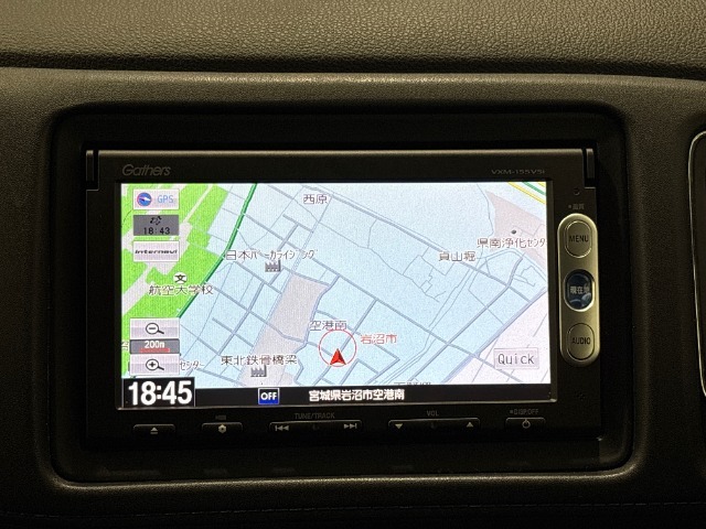 扱いやすく見やすいギャザズメモリーナビ装備！ホンダ純正品です。